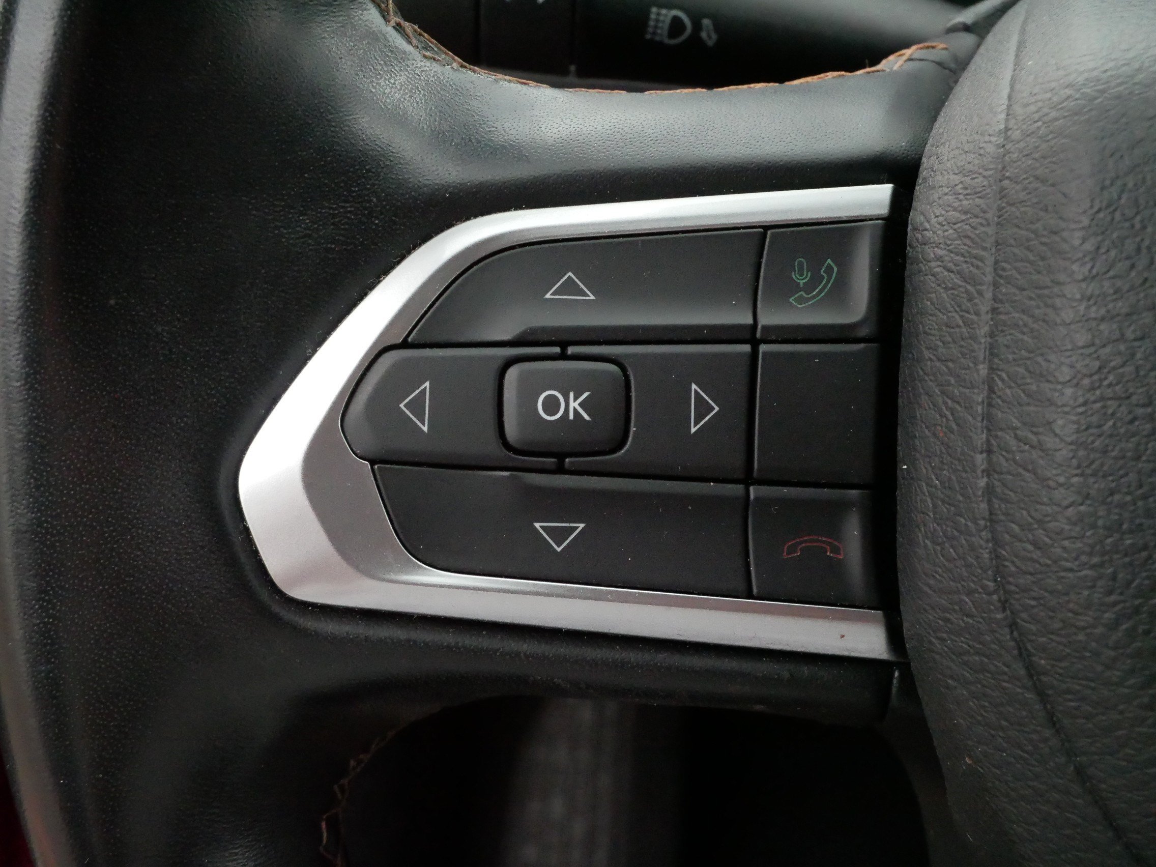 Used 2022 Jeep Compass Limited AWD/4WD image 26