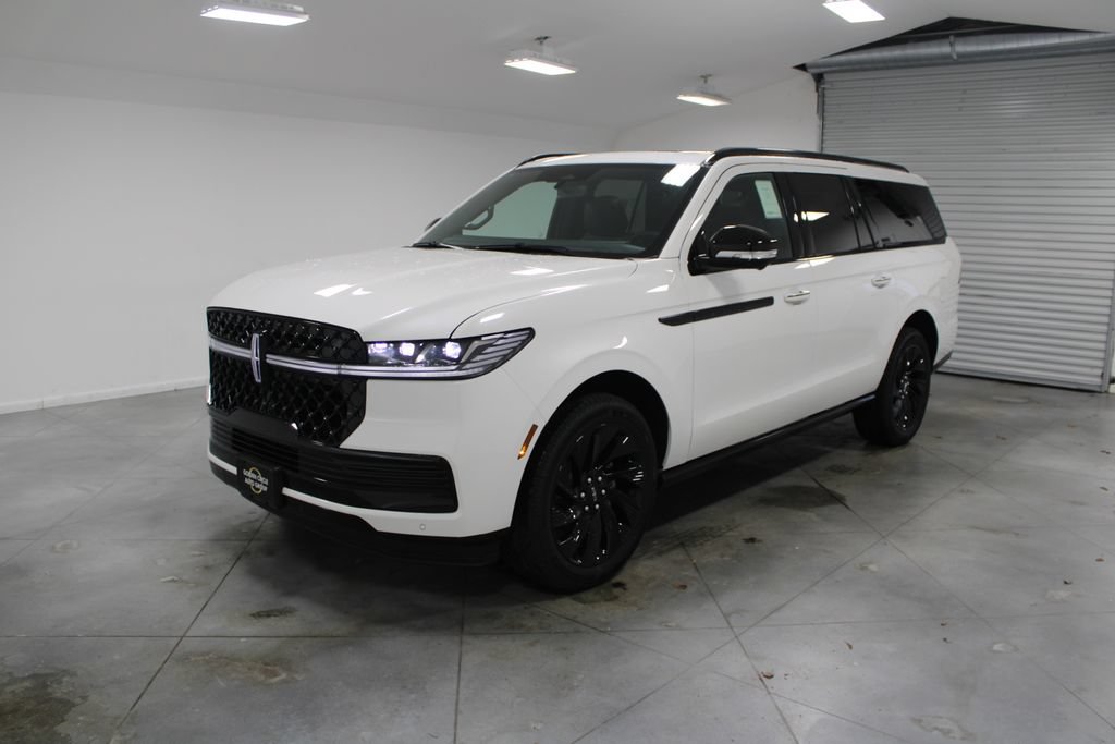 New 2025 Lincoln Navigator L Reserve w/ Jet Appearance Package AWD/4WD image 3