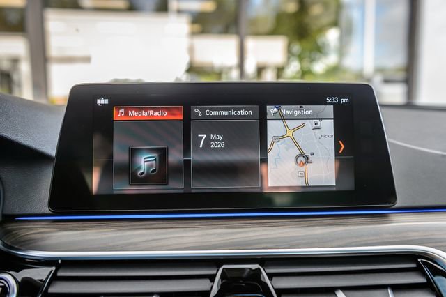 Used 2018 BMW 540i w/ M Sport Package RWD image 20