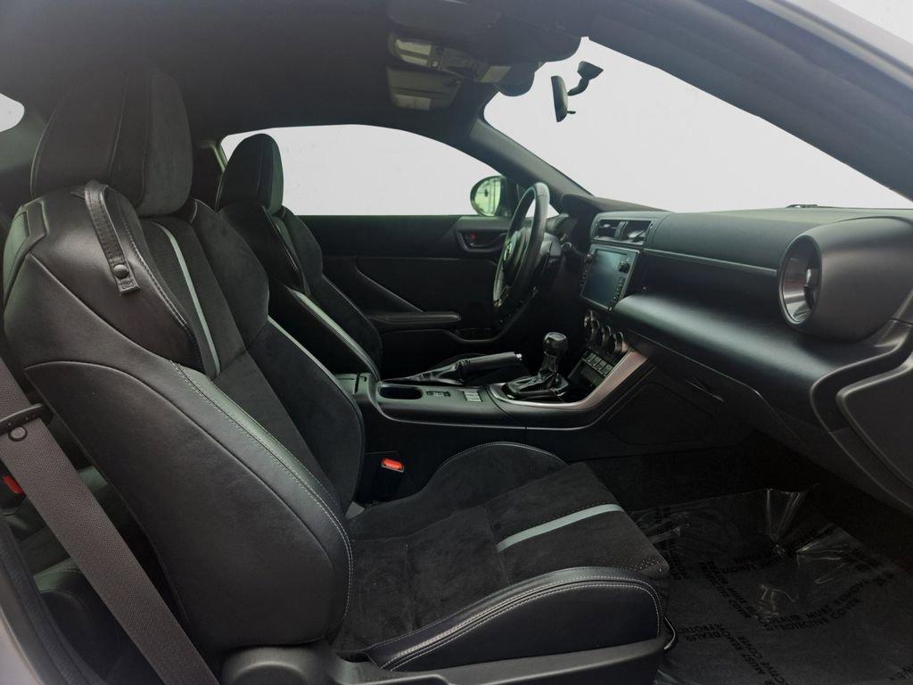 Used 2022 Toyota GR86 Premium image 16