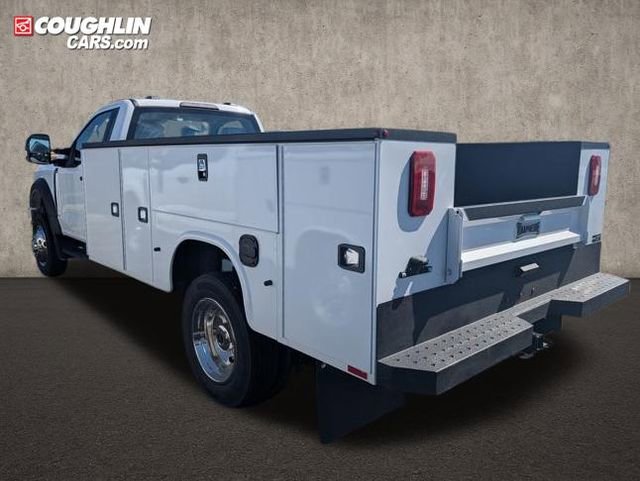 New 2026 Ford F550 2WD Regular Cab Super Duty image 4