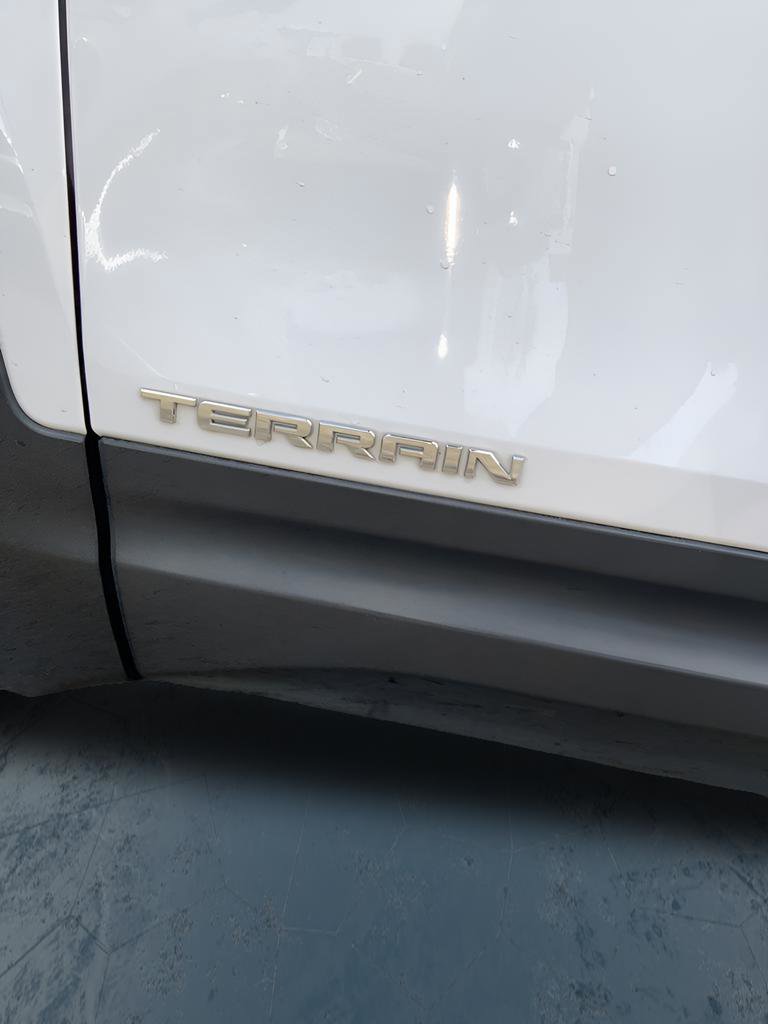 Used 2021 GMC Terrain SLT image 7