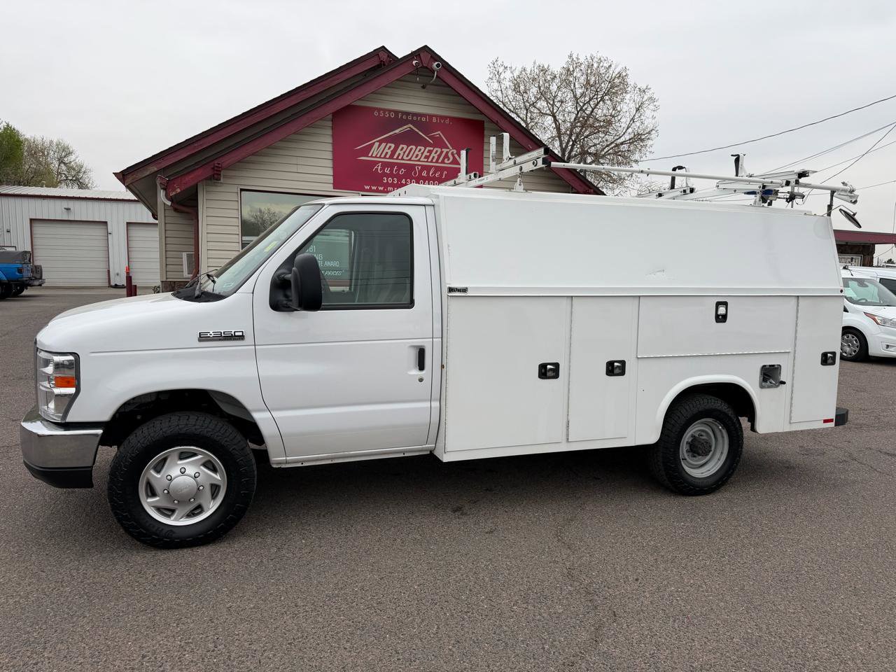 Used 2019 Ford E-350 and Econoline 350 Super Duty w/ Power Windows & Locks Group image 5