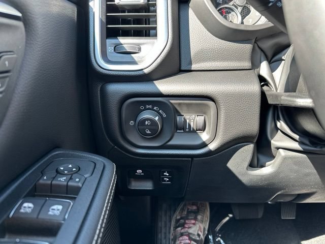 New 2027 RAM 1500 Laramie w/ Laramie Preferred Package AWD/4WD image 25