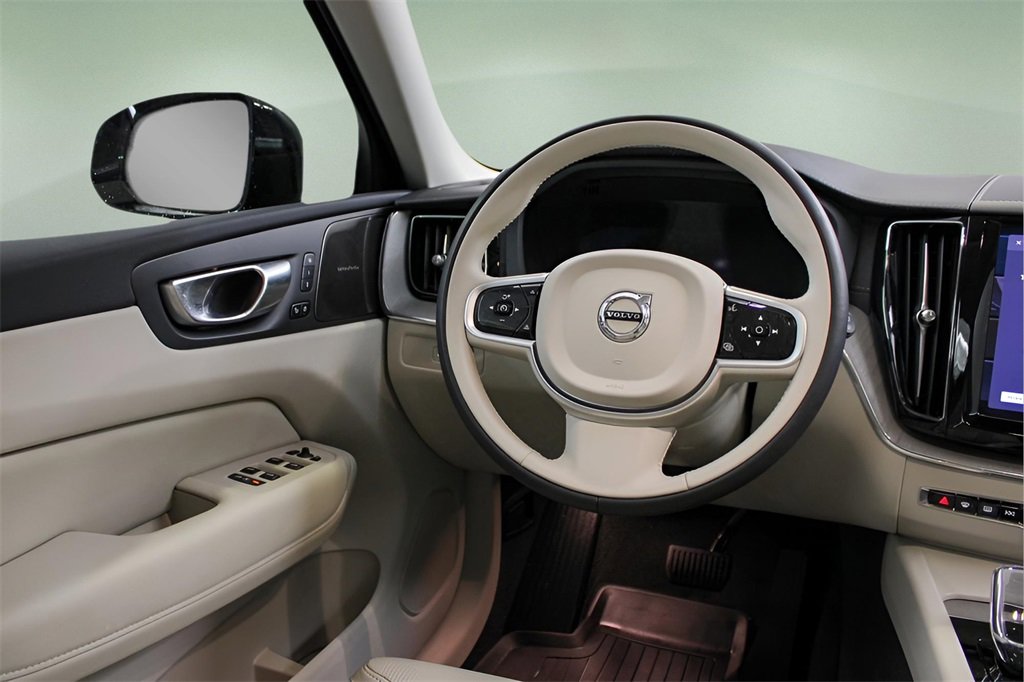 Certified 2025 Volvo XC60 T8 Ultra w/ Protection Package Premier image 22
