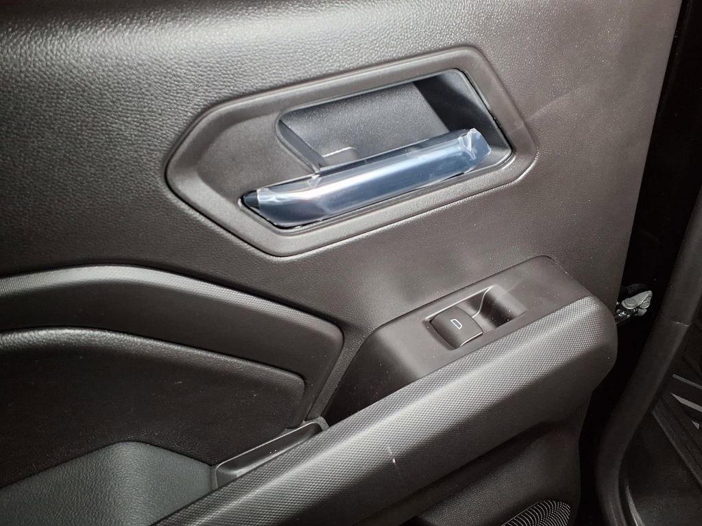 New 2026 GMC Canyon Elevation w/ Convenience Package RWD image 10