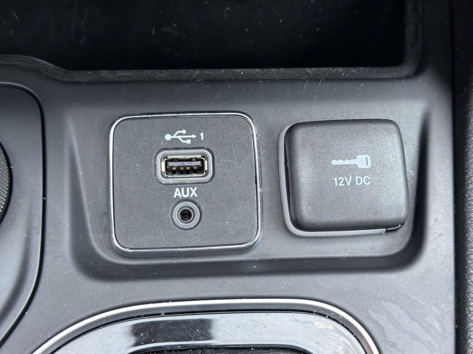 Certified 2020 Jeep Cherokee Limited AWD/4WD image 27
