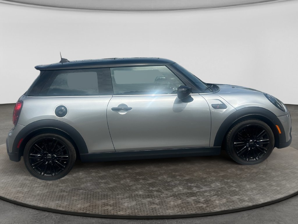 Used 2024 MINI Cooper S w/ Signature Upholstery Package FWD image 7