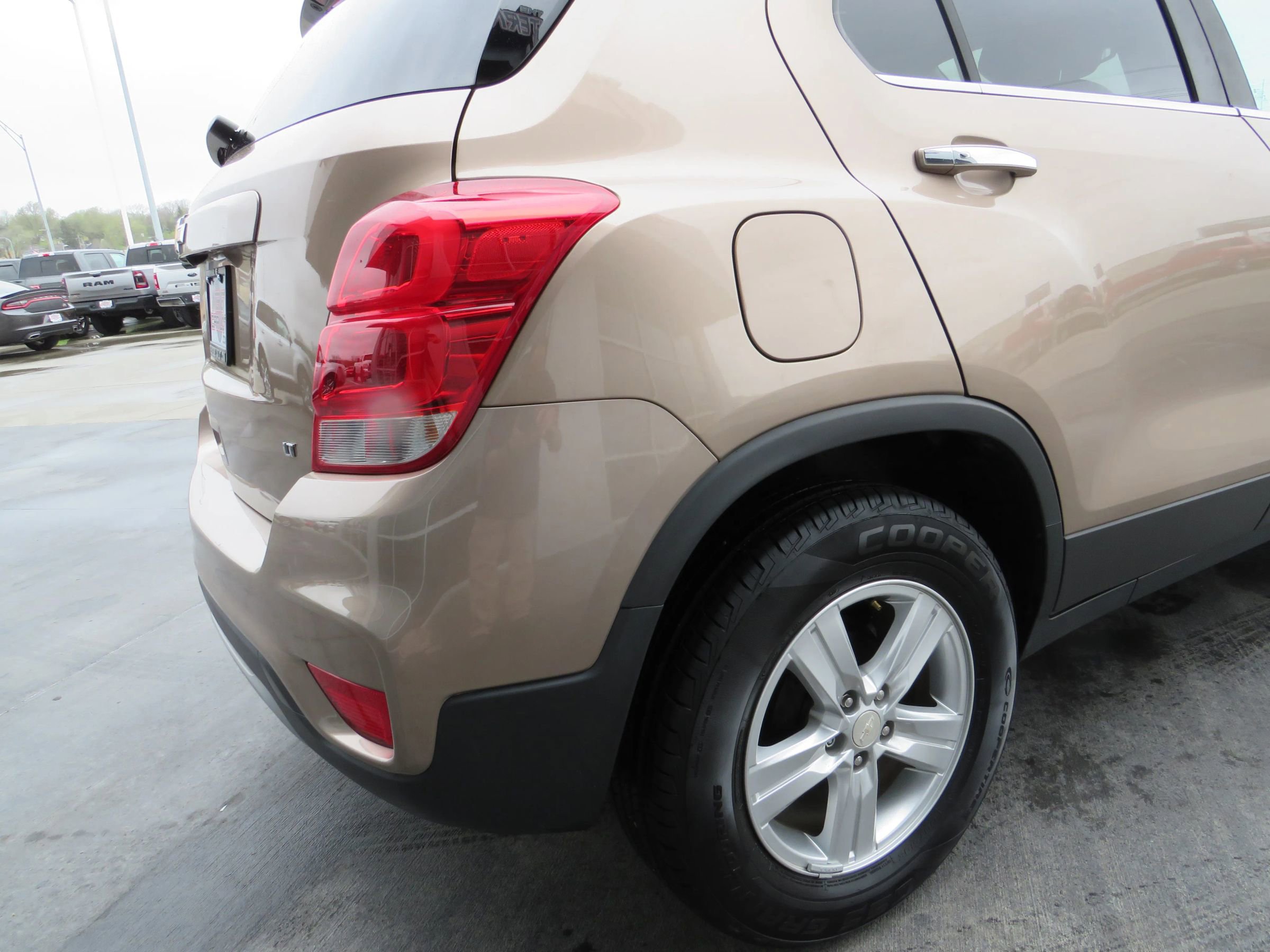 Used 2018 Chevrolet Trax LT w/ LT Convenience Package image 26