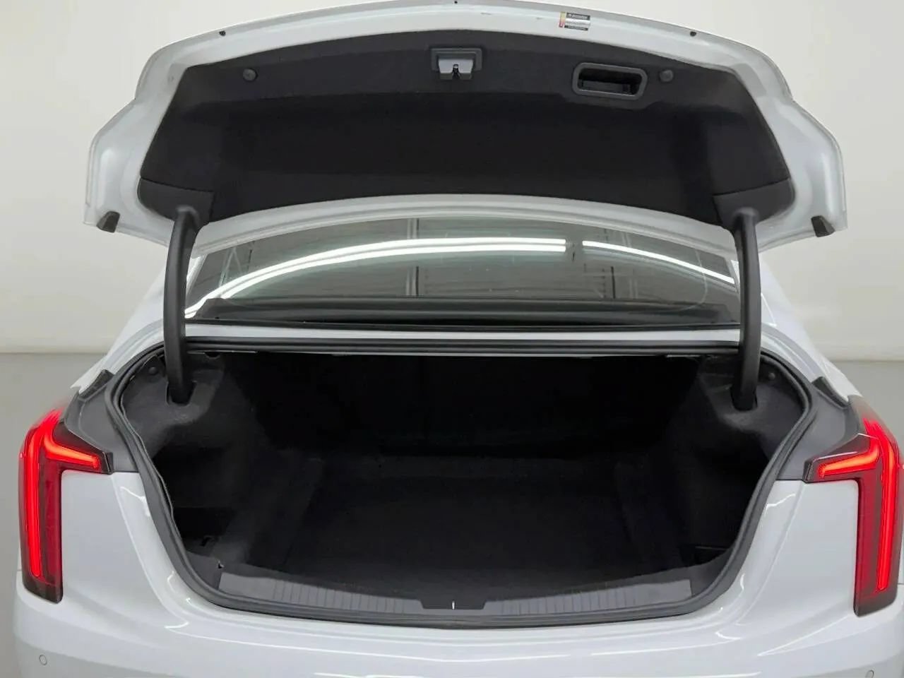 Used 2020 Cadillac CT5 Premium Luxury RWD image 38