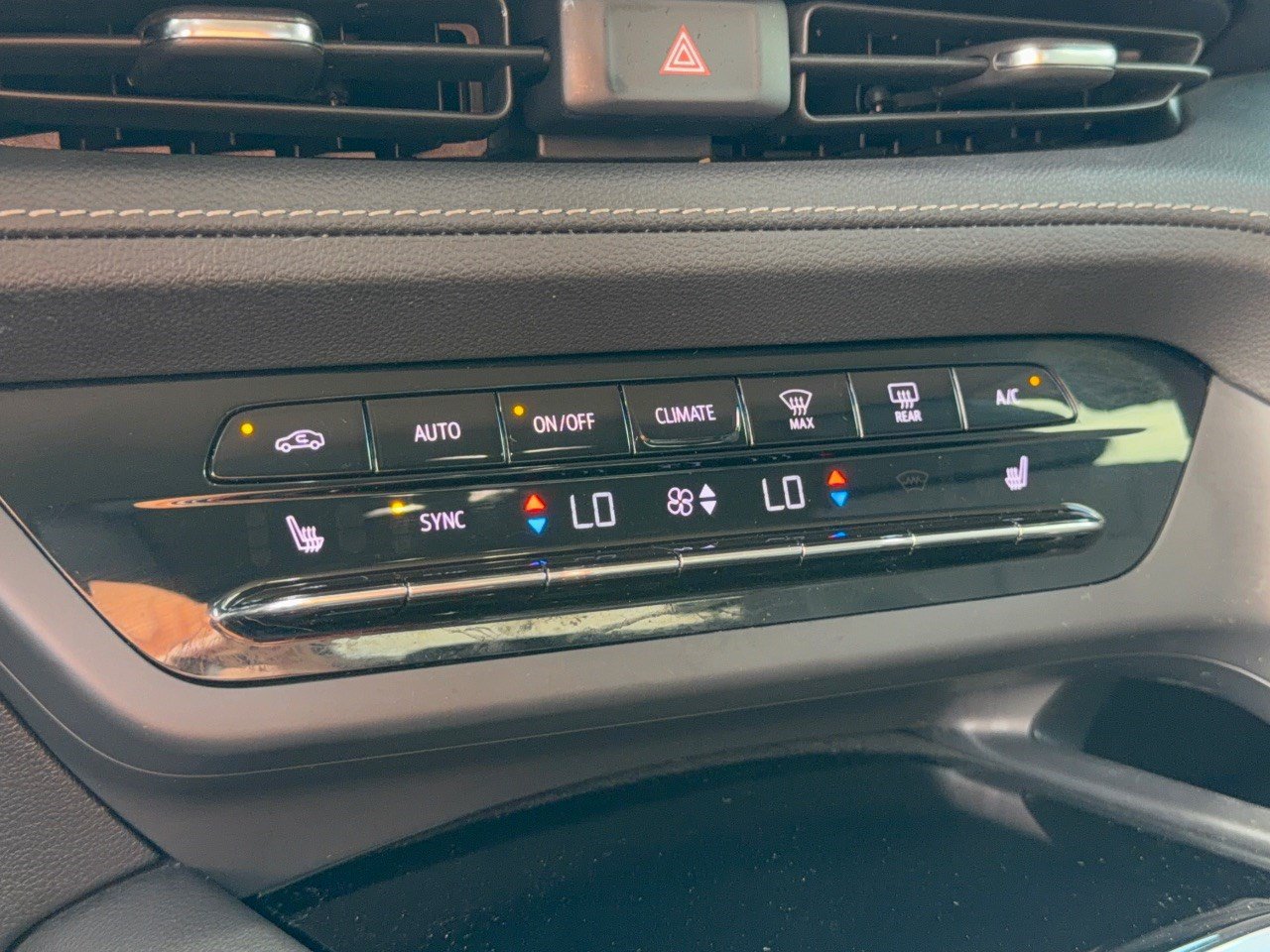 Used 2023 Buick Envision Preferred FWD image 22