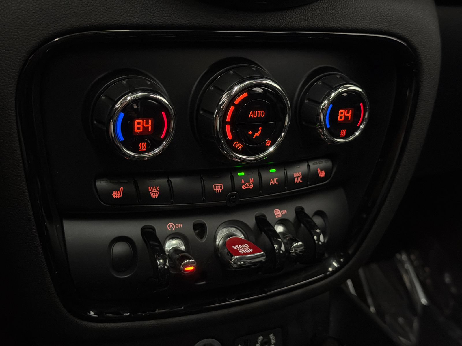 Used 2016 MINI Cooper Clubman FWD image 29