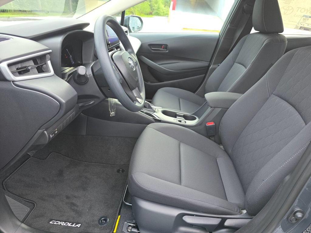 Used 2026 Toyota Corolla LE FWD image 24