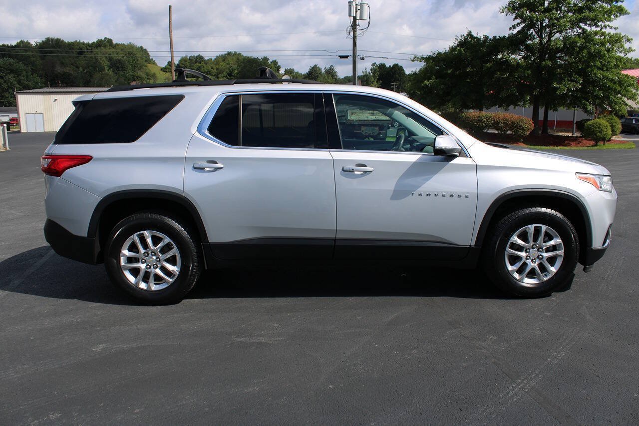 Used 2021 Chevrolet Traverse LT AWD/4WD image 6