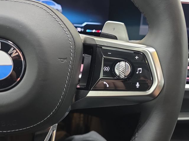 Used 2025 BMW 740i xDrive AWD/4WD image 14