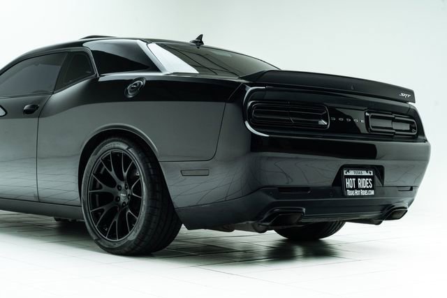 Used 2016 Dodge Challenger SRT Hellcat RWD image 21