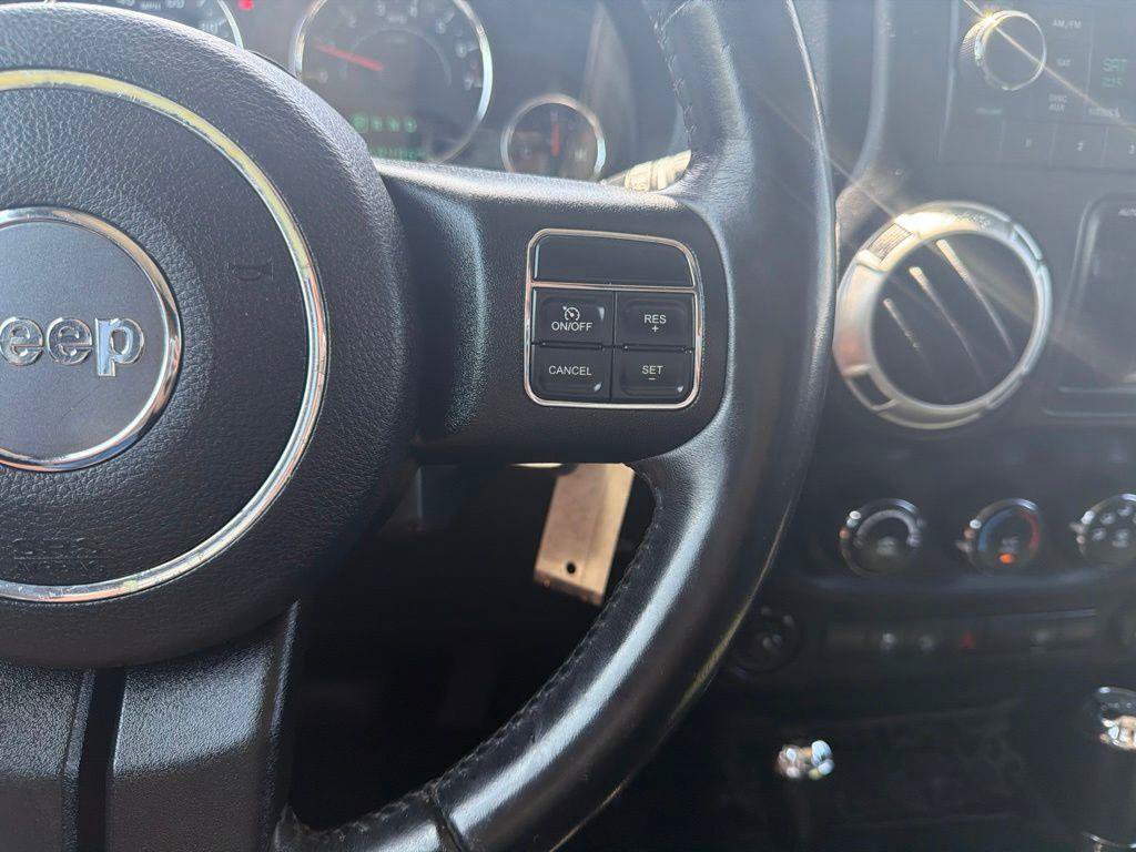 Used 2017 Jeep Wrangler Unlimited Sahara AWD/4WD image 37