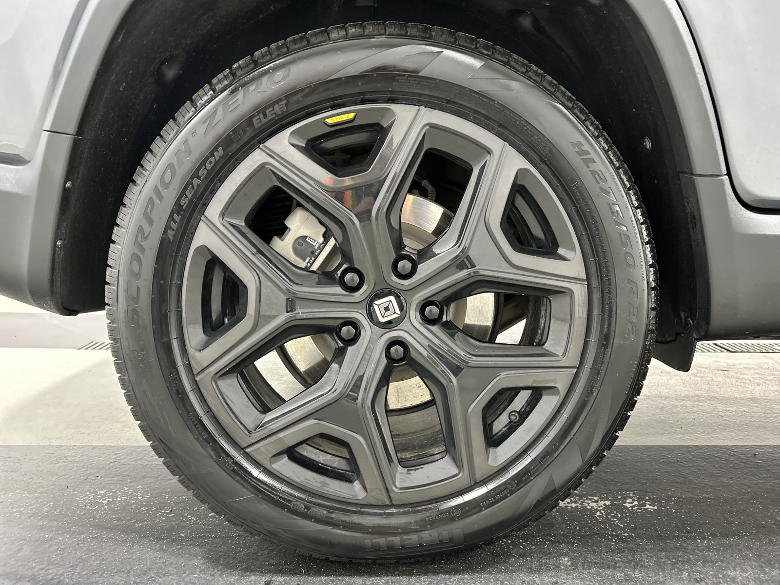 Used 2025 Rivian R1T Adventure AWD/4WD image 12