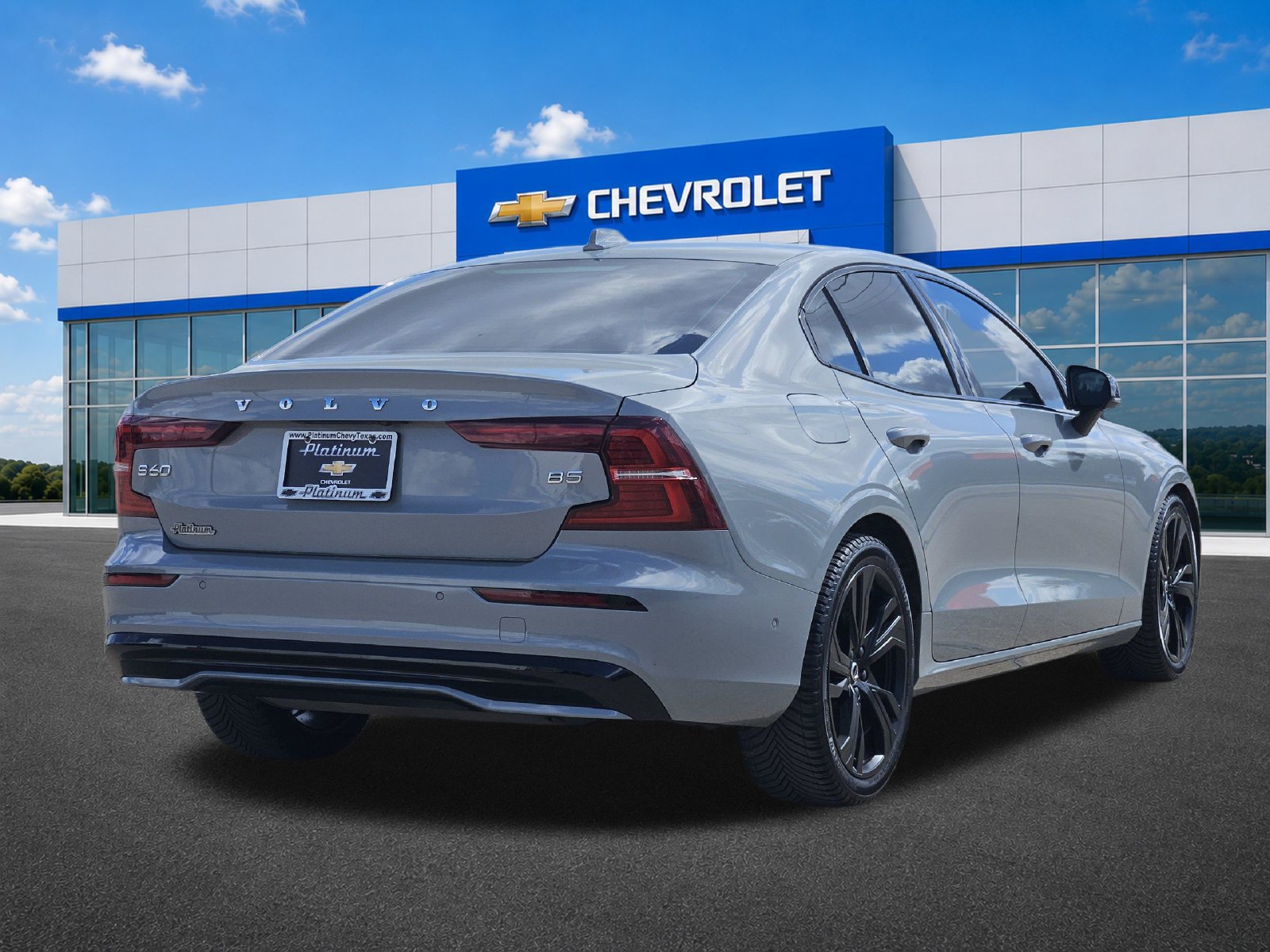 Used 2024 Volvo S60 B5 Plus FWD image 5