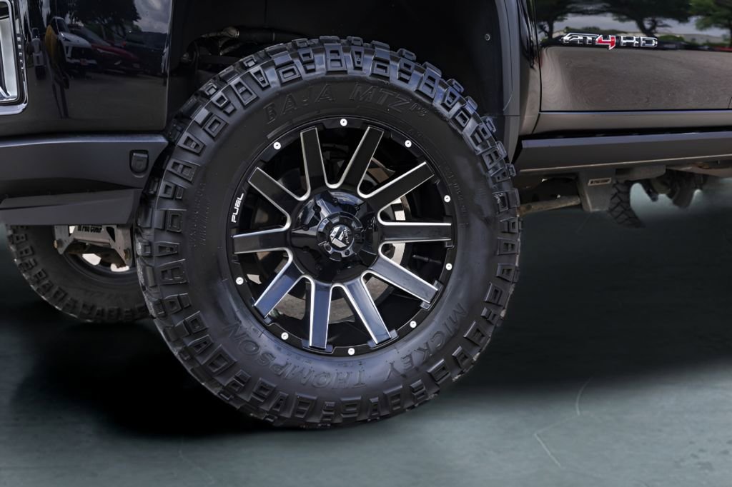 Used 2021 GMC Sierra 2500 AT4 w/ AT4 Premium Plus Package image 4