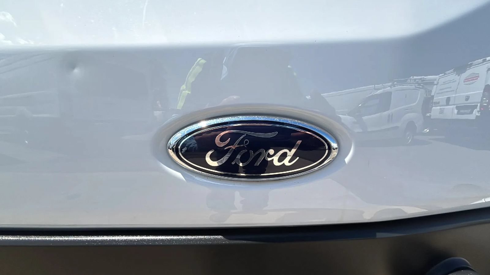 Used 2022 Ford E-Transit 148 High Roof w/ Load Area Protection Package RWD image 50