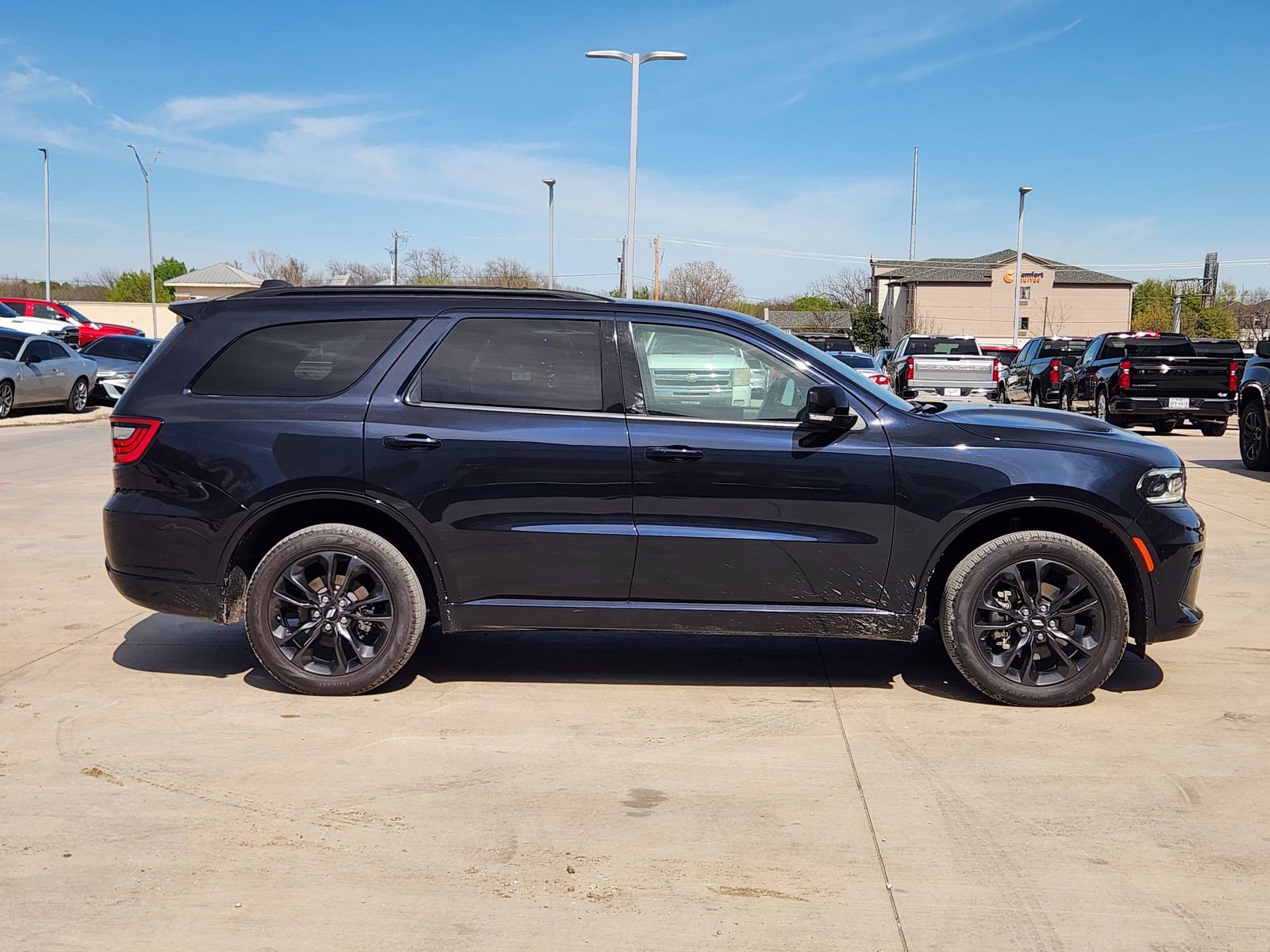 Used 2025 Dodge Durango GT AWD/4WD image 7