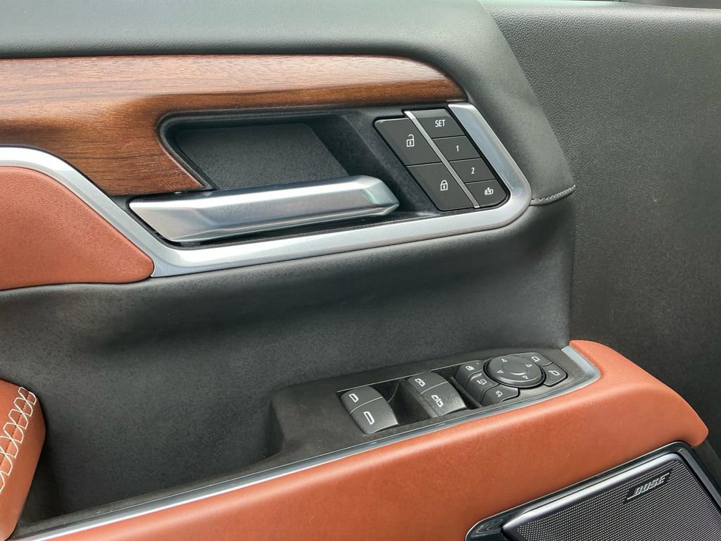 Used 2025 GMC Sierra 2500 Denali Ultimate image 16