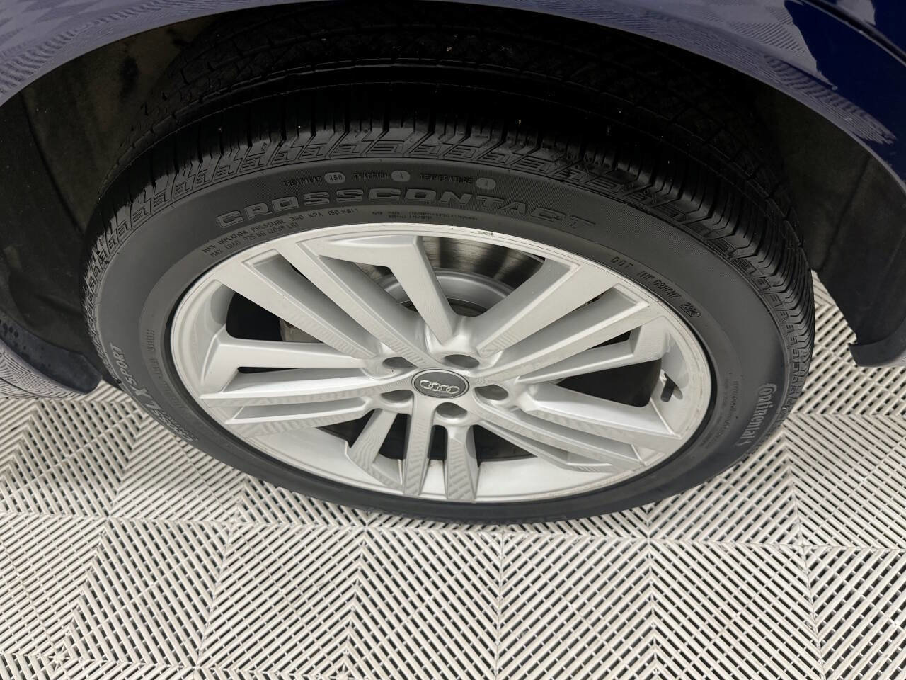 Used 2018 Audi Q5 2.0T Premium Plus w/ Premium Plus Package image 27