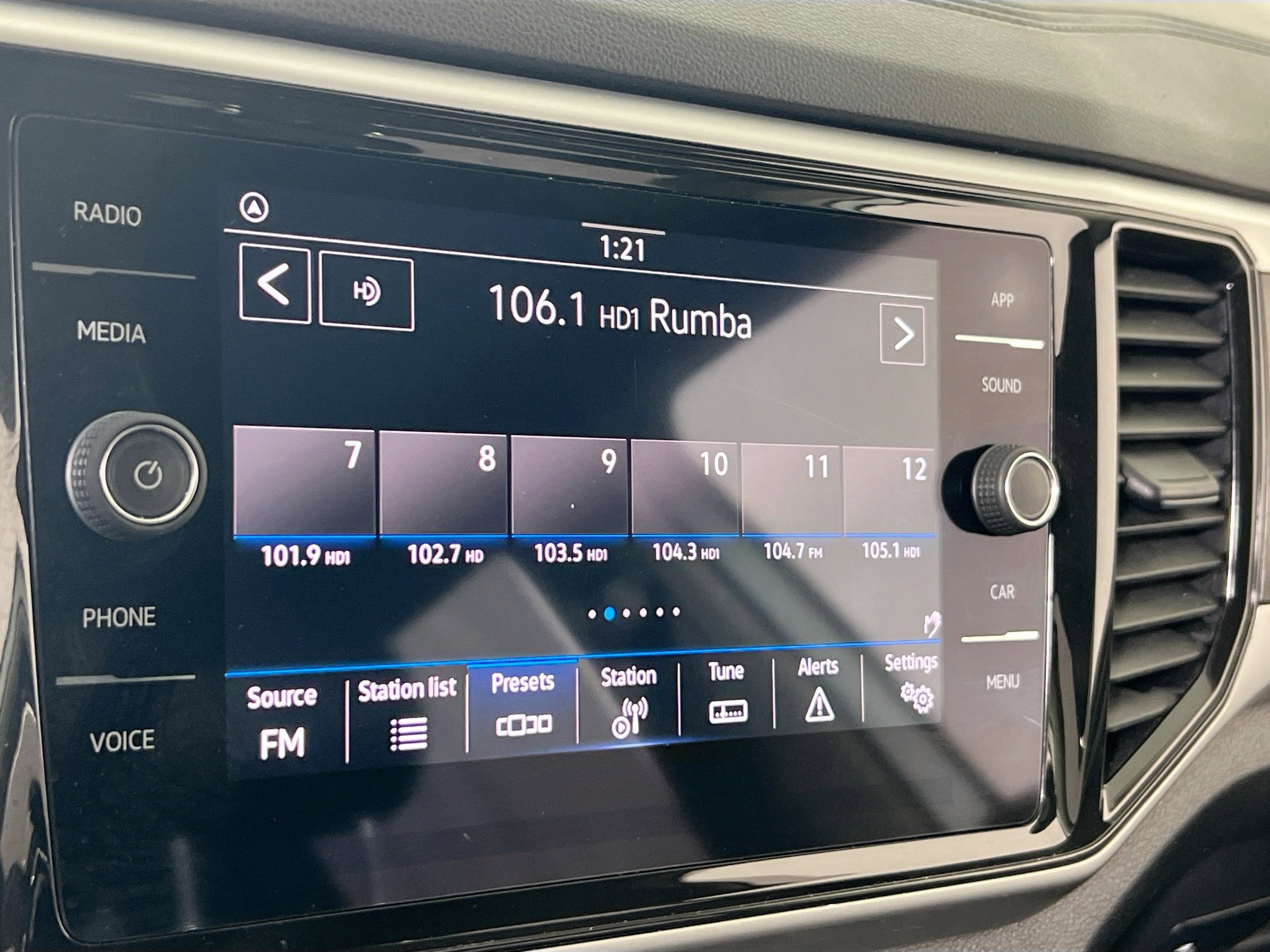 Used 2022 Volkswagen Atlas SE image 14