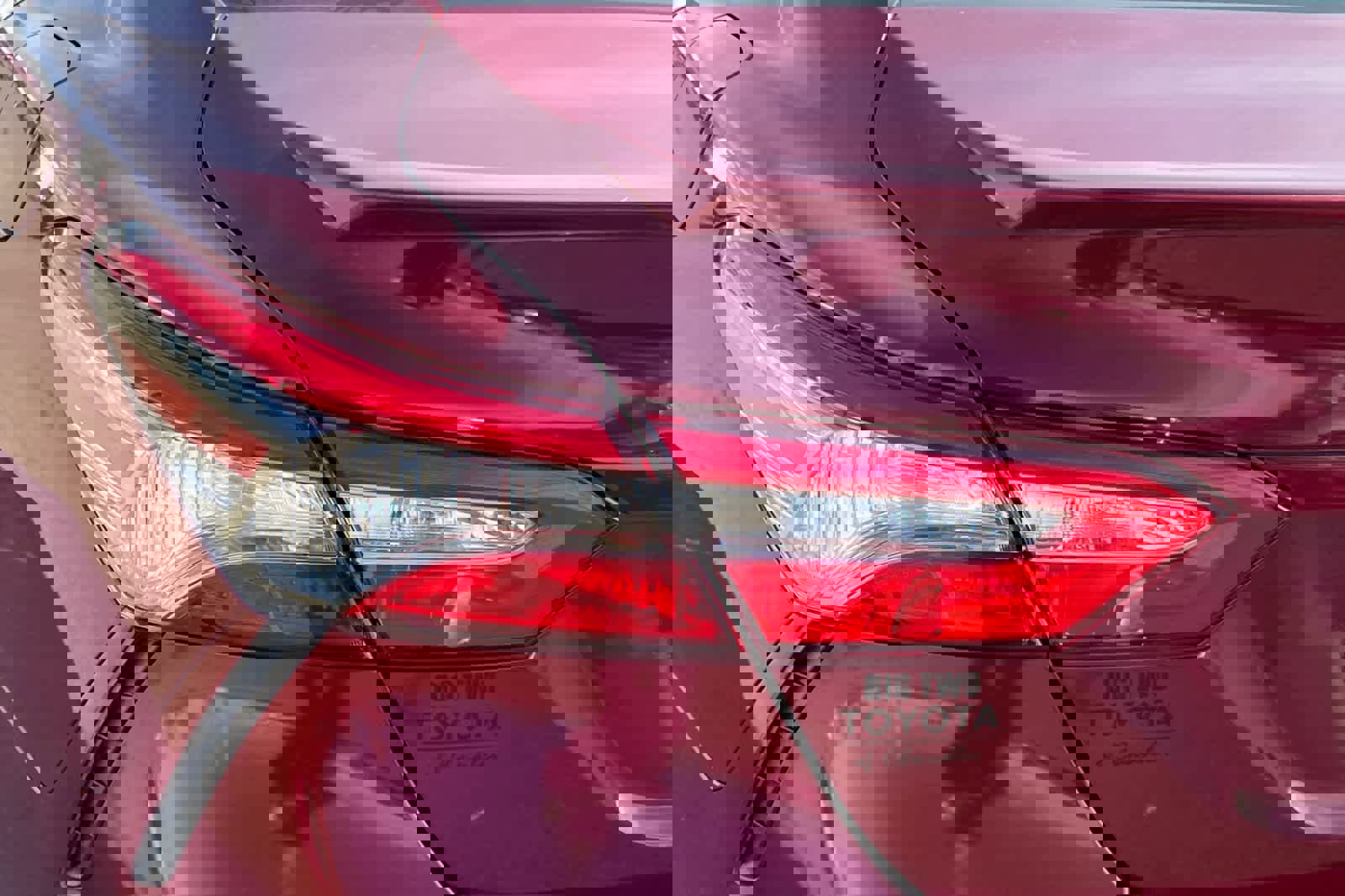 Certified 2018 Toyota Camry SE w/ Moonroof Package image 13