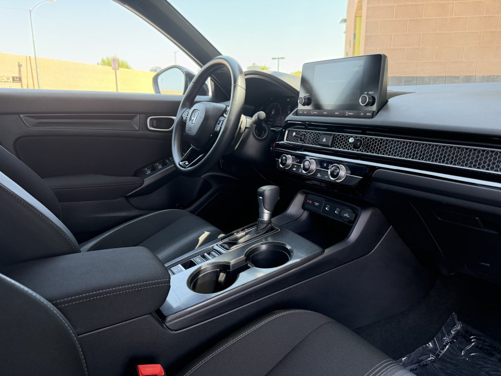 Used 2025 Honda Civic Sport image 38