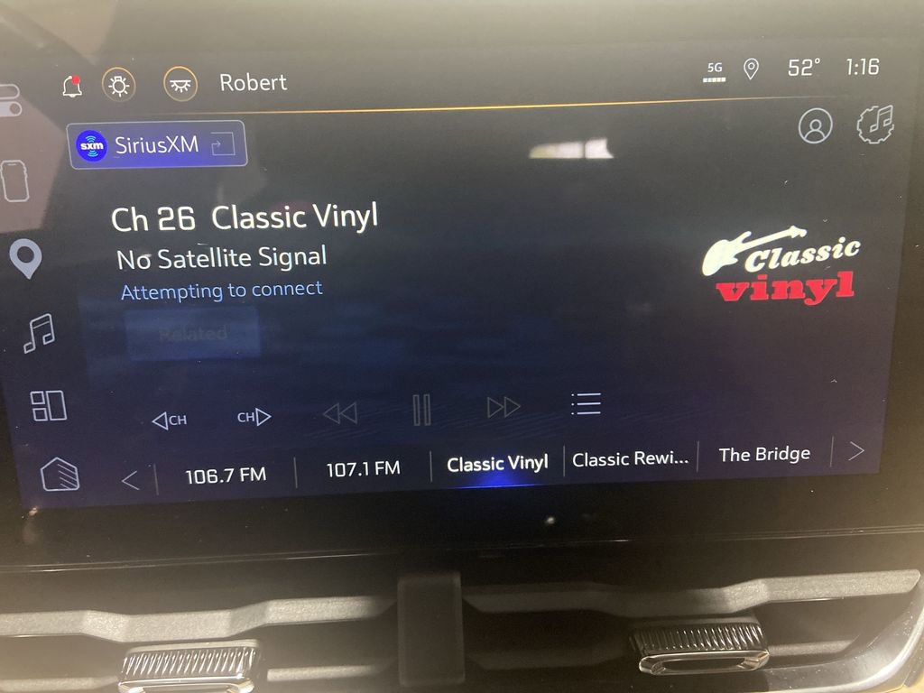 Used 2025 Chevrolet Equinox ACTIV w/ Safety and Technology Package image 13