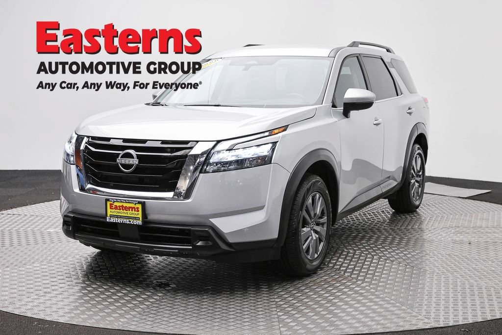 Used 2025 Nissan Pathfinder SV