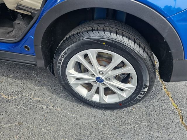 Used 2017 Ford Escape SE AWD/4WD image 9