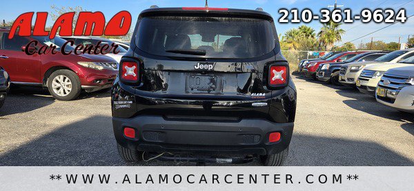 Used 2017 Jeep Renegade Latitude w/ Advanced Technology Group image 4