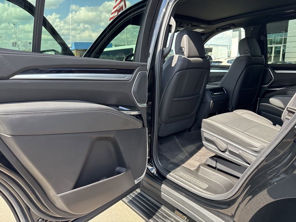 Used 2025 Cadillac Escalade Sport w/ Touring Package image 30