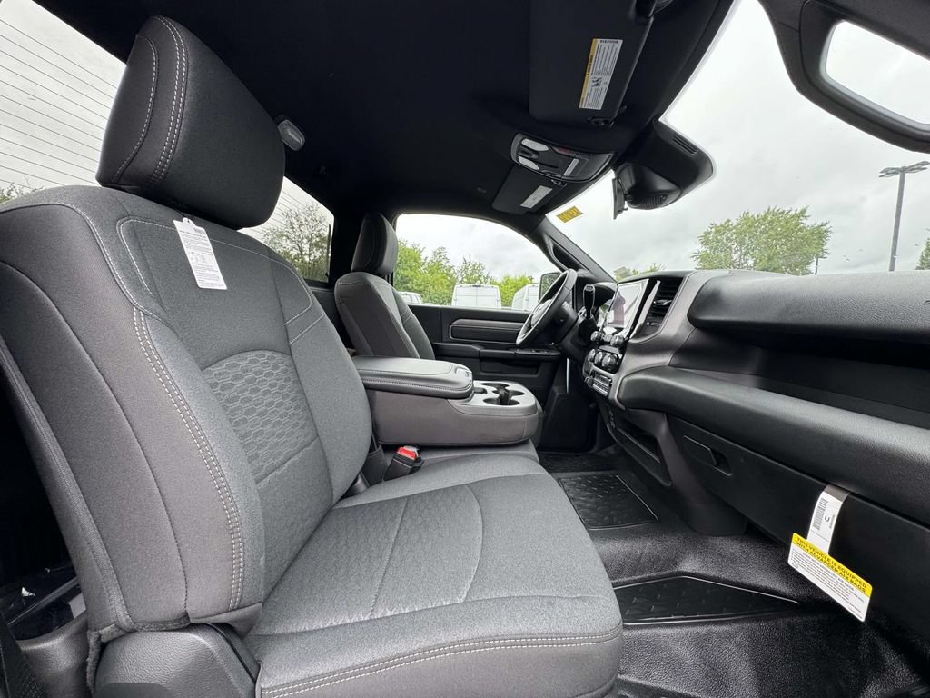 New 2025 RAM 3500 Tradesman AWD/4WD image 13