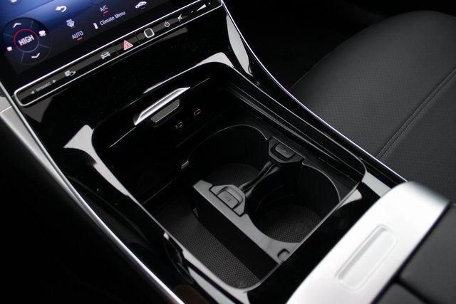 New 2025 Mercedes-Benz C 300 4MATIC Sedan image 25