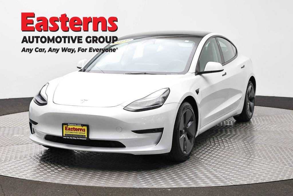 Used 2023 Tesla Model 3 Standard Range RWD image 1