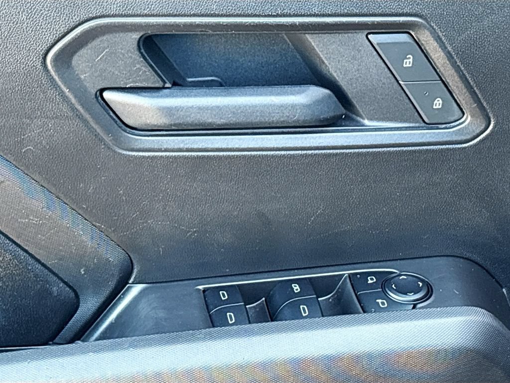 Used 2025 Chevrolet Colorado Trail Boss AWD/4WD image 22