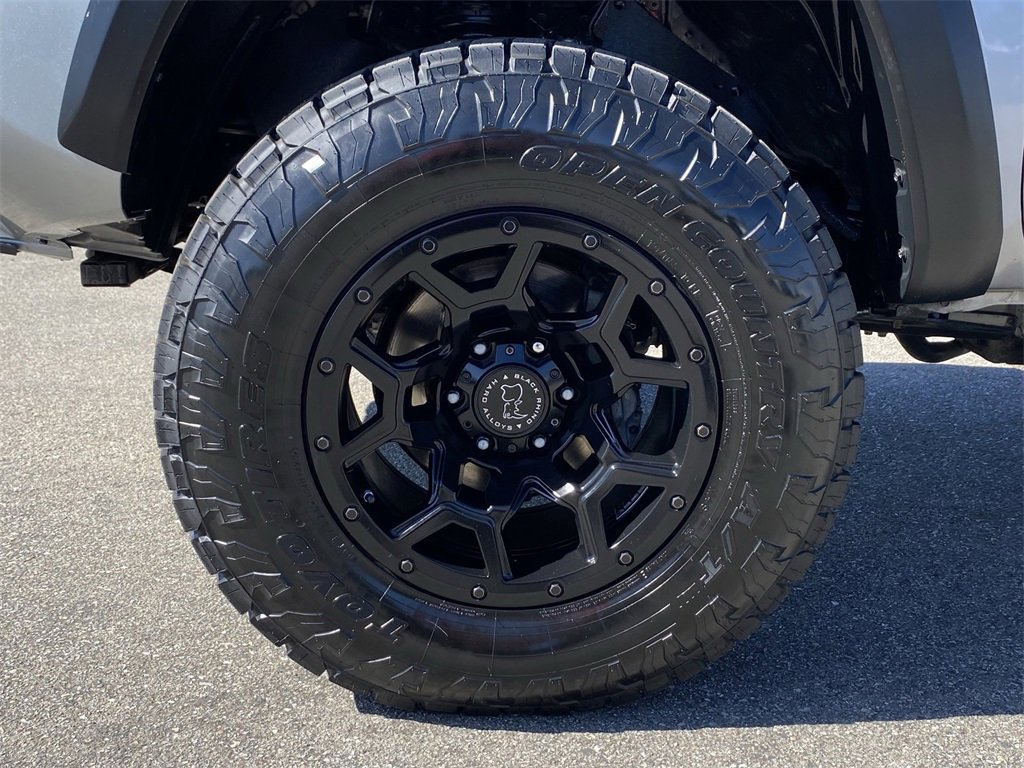 Certified 2017 Toyota Tacoma TRD Off-Road image 12