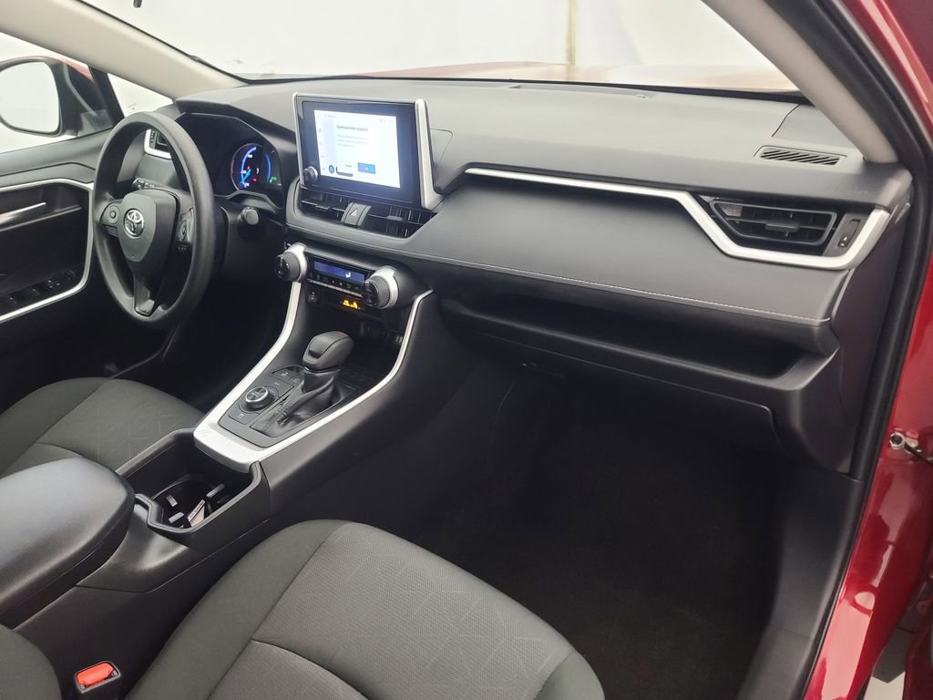 Used 2025 Toyota RAV4 XLE image 16