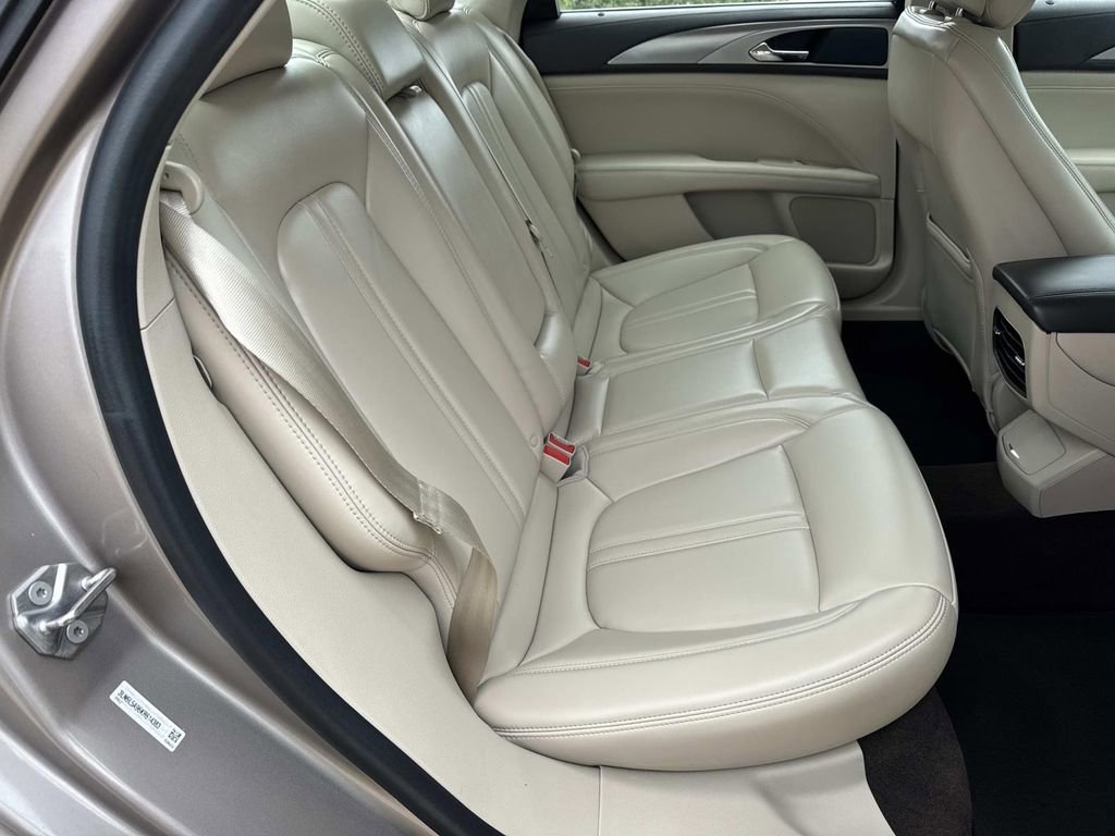 Used 2019 Lincoln MKZ Premiere FWD image 11