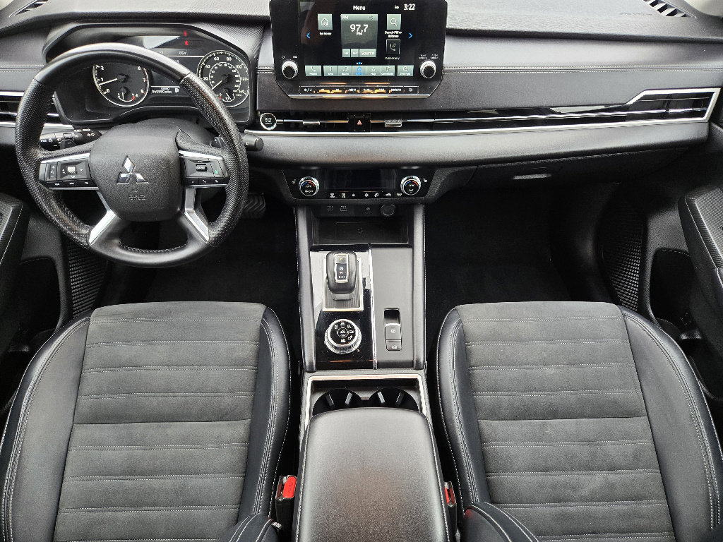 Used 2024 Mitsubishi Outlander SE image 5