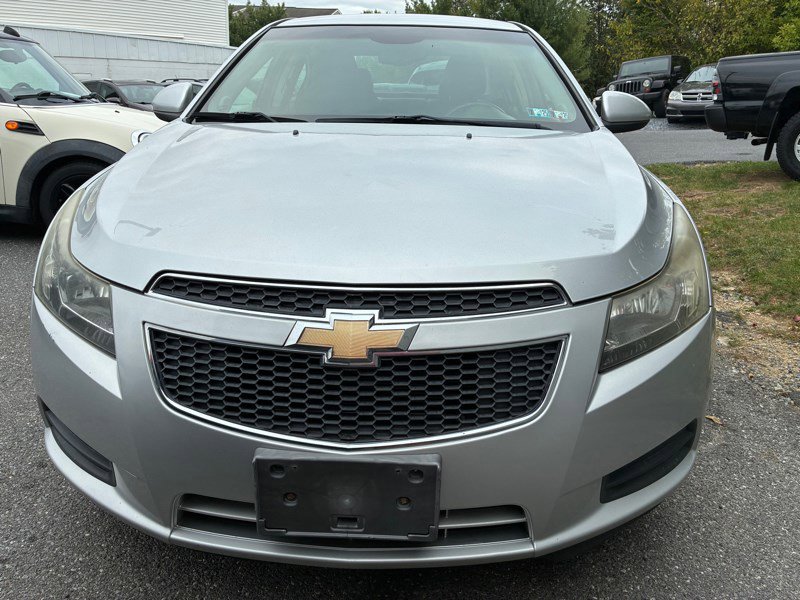 Used 2014 Chevrolet Cruze LT FWD image 2
