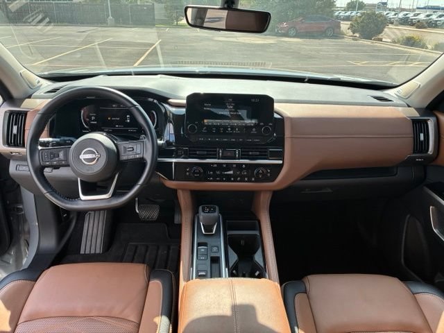 Certified 2025 Nissan Pathfinder Platinum w/ Cargo Package FWD image 14