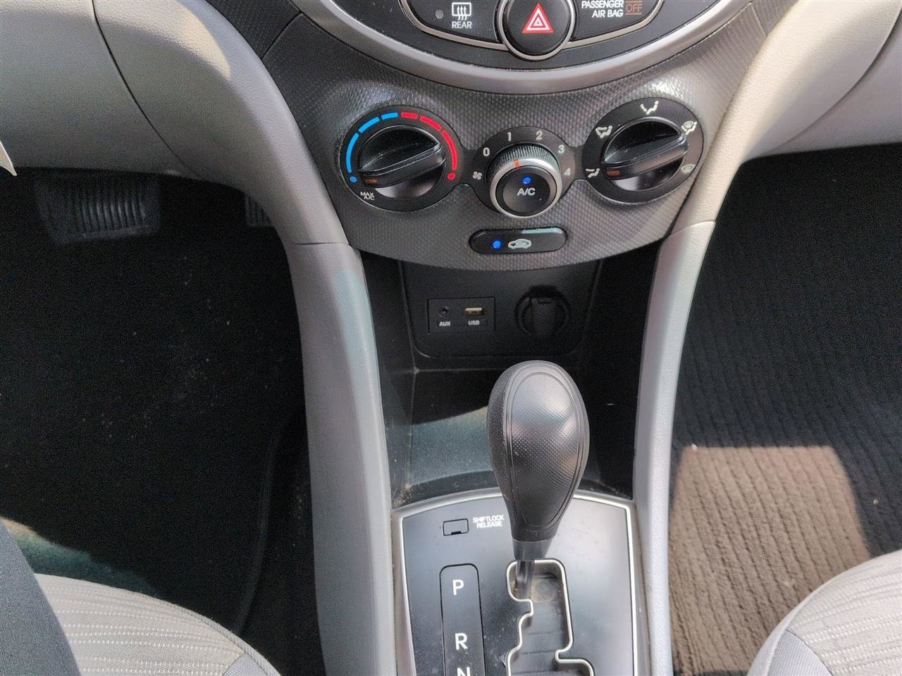 Used 2016 Hyundai Accent SE w/ Option Group 02 FWD image 24