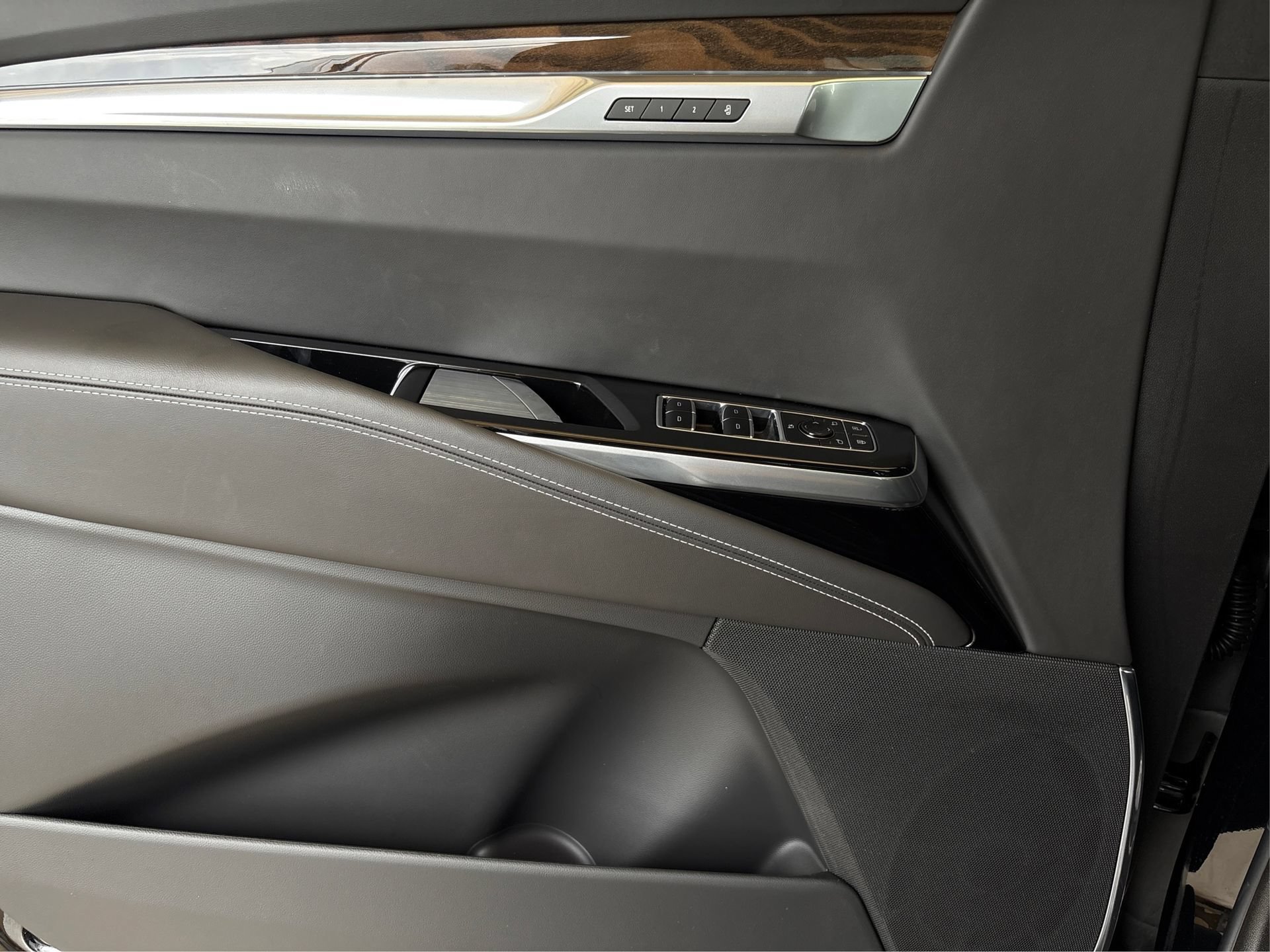 New 2026 Cadillac Escalade Platinum Sport AWD/4WD image 21
