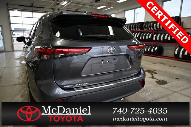 Certified 2023 Toyota Highlander XLE image 7