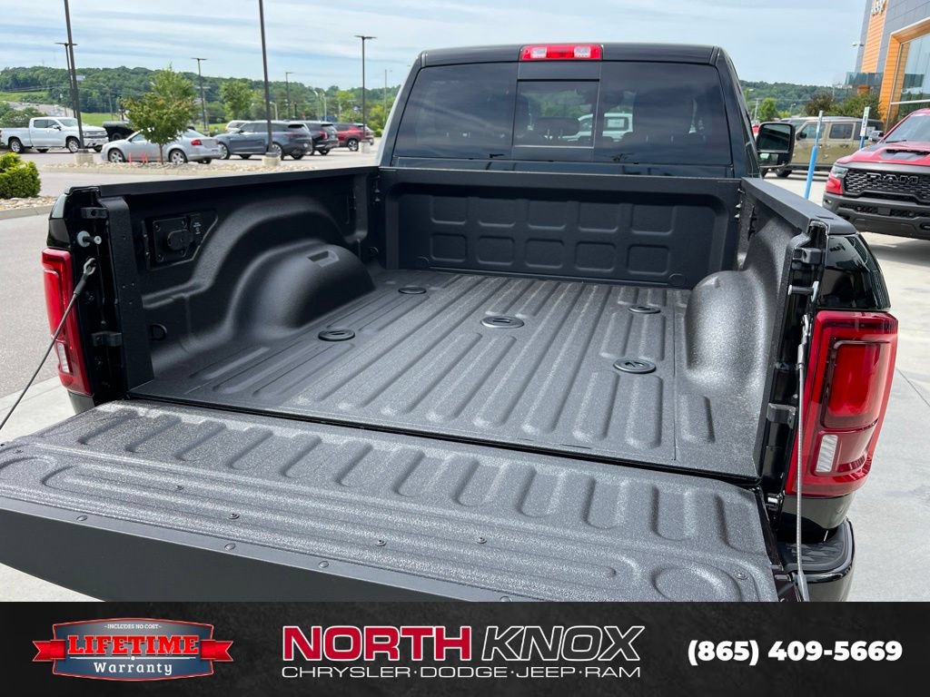 New 2026 RAM 2500 Laramie w/ Night Edition AWD/4WD image 20